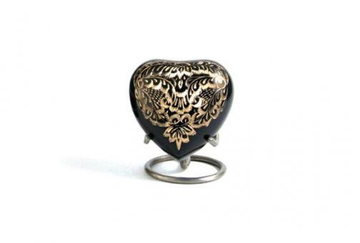 Cl.Engraved Radiance- Heart Keepsake